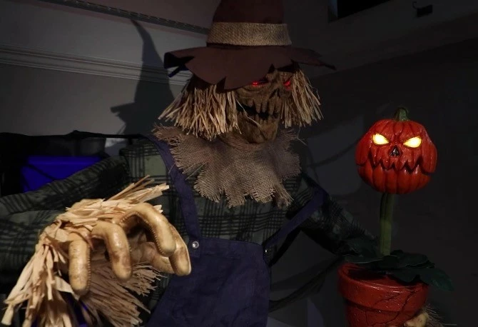 Other 7ft Rotten Harvester Animated Scarecrow Prop 4 Other 7ft Rotten Harvester Animated Scarecrow Prop - Image 4