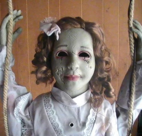 Other Swinging Decrepit Doll Animated Prop 3 Other Swinging Decrepit Doll Animated Prop - Image 3
